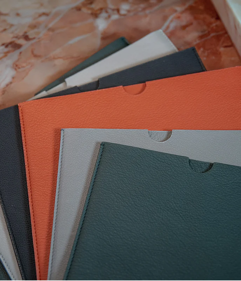 Die Laptop-Hülle: Überschüssiges Leder - Grau - Onesize (13") 