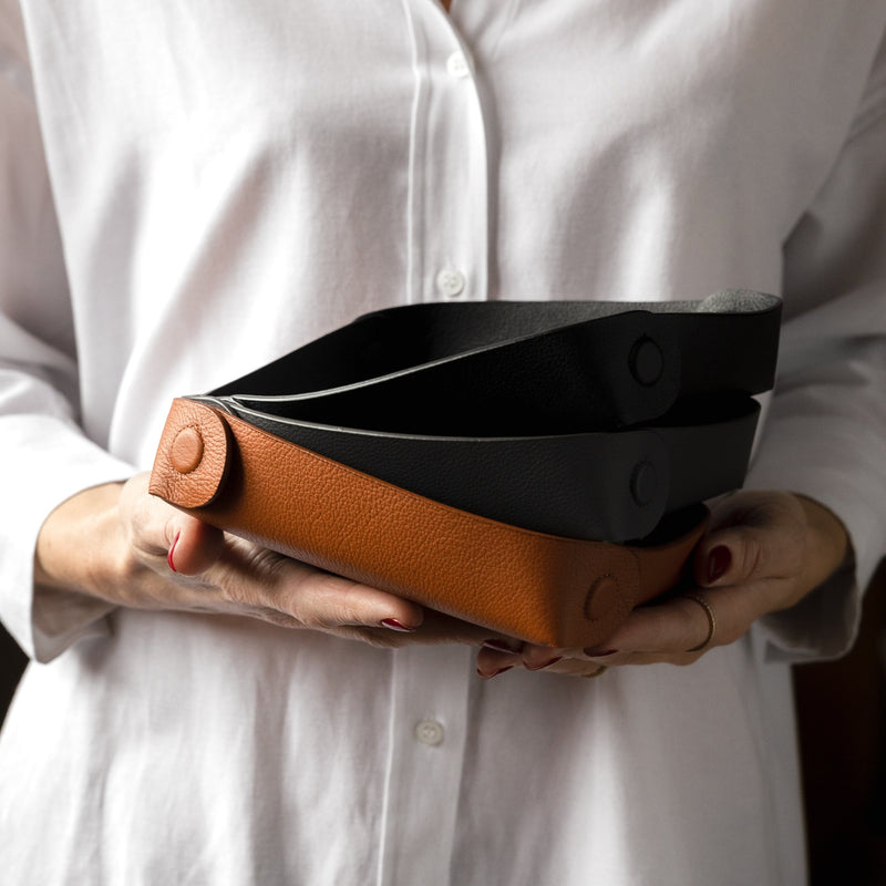 Das Tablett: Überschüssiges Leder - Grau - Klein